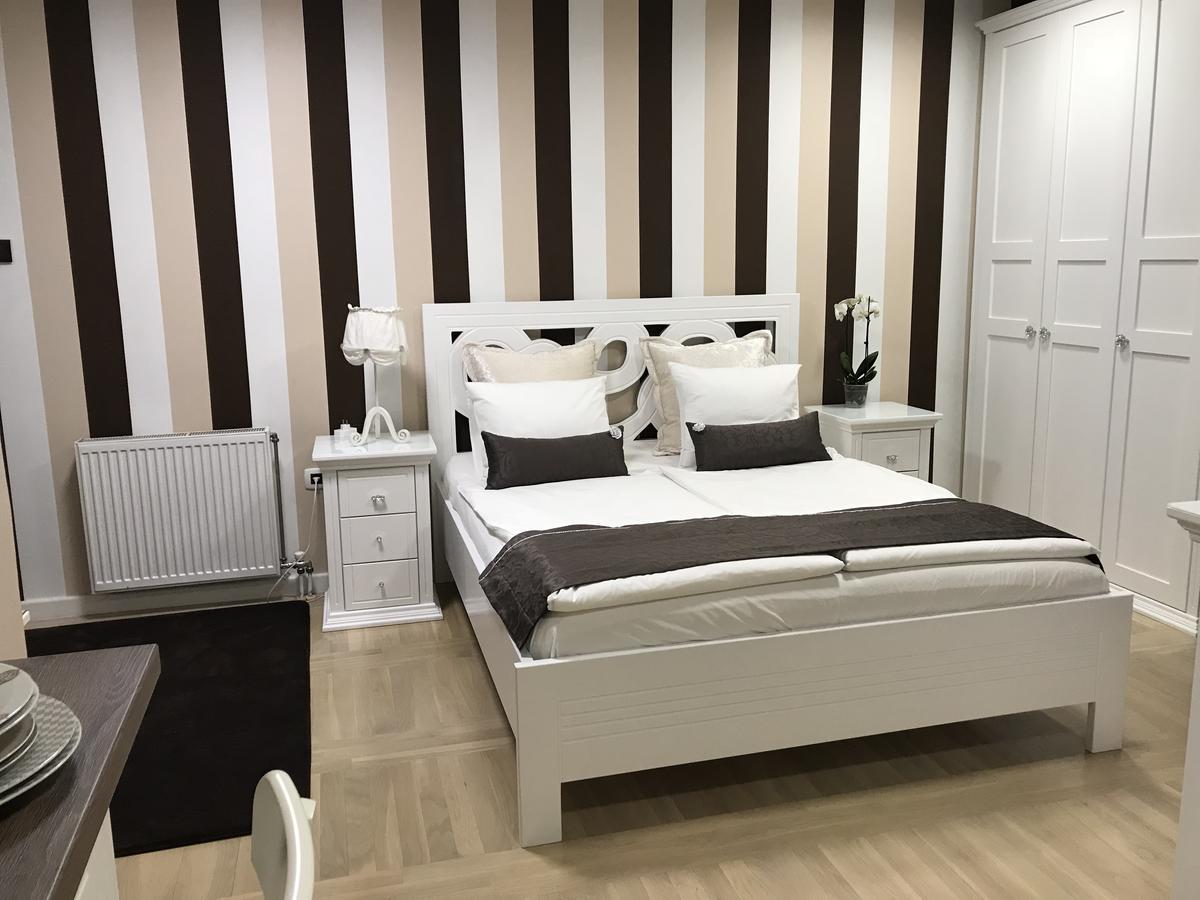 Lux New White Apartment Новий Сад Екстер'єр фото